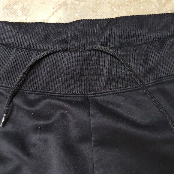 UNDERARMOUR WOMENS POLY JOGGERS SIZE L - Picture 4 of 8